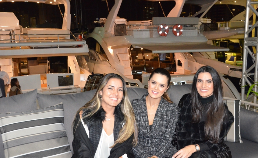 Barcos Intermarine no Salão Náutico em Itajaí