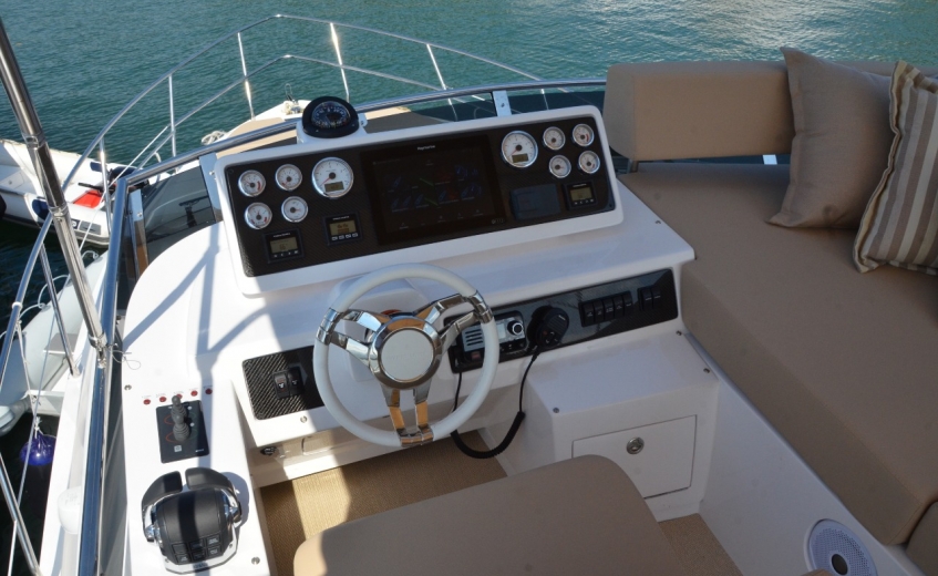 Nova Intermarine 45 é apresentada oficialmente