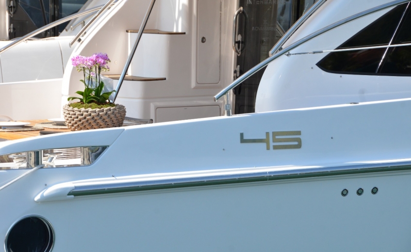 Nova Intermarine 45 é apresentada oficialmente