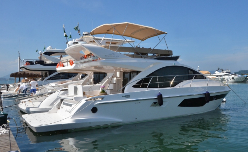 Nova Intermarine 45 é apresentada oficialmente