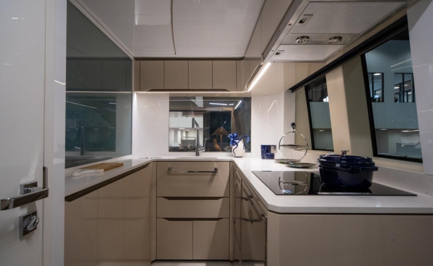 Nova Intermarine 24M é apresentada oficialmente