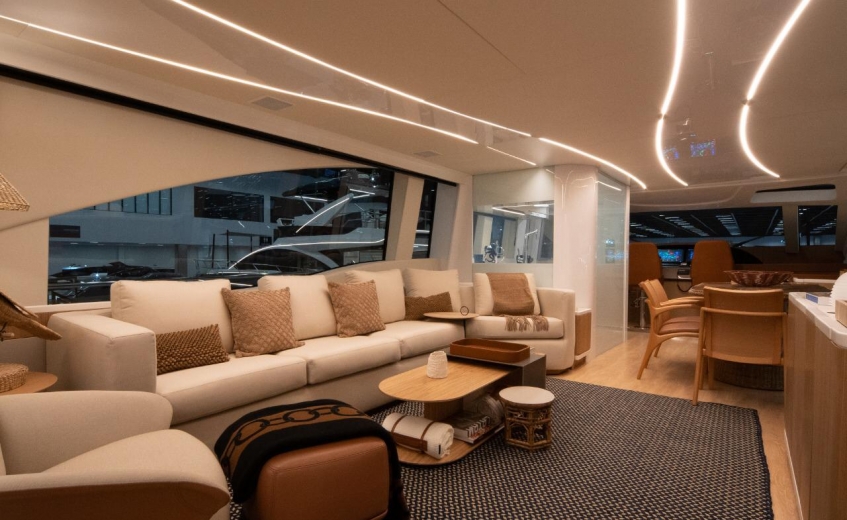 Nova Intermarine 24M é apresentada oficialmente