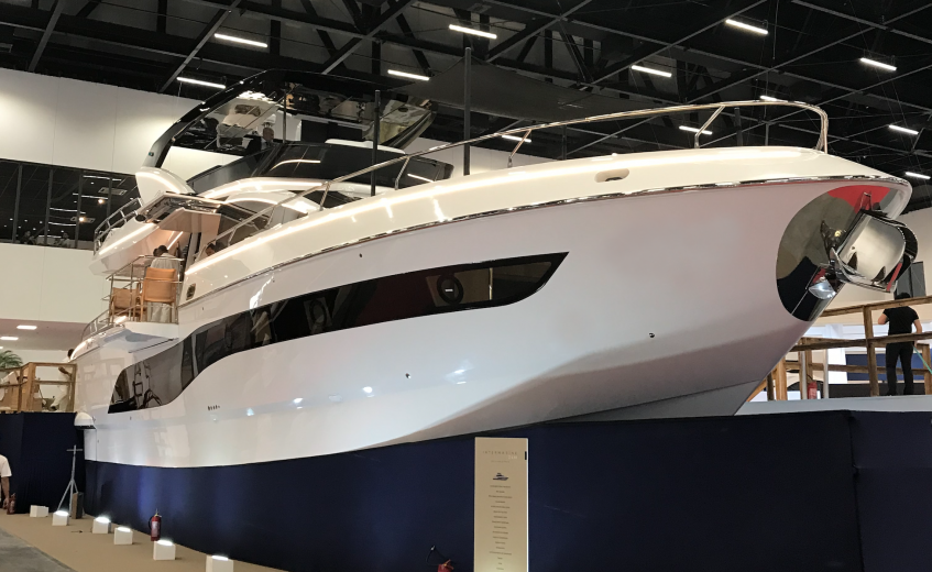 Nova Intermarine 24M é apresentada oficialmente