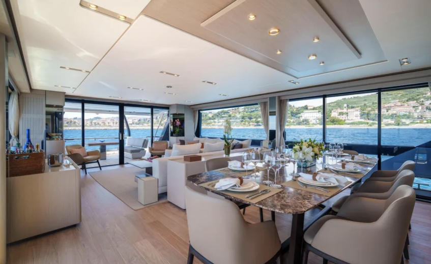 O maior yacht produzido em série no Brasil - Ferretti Yachts 1000